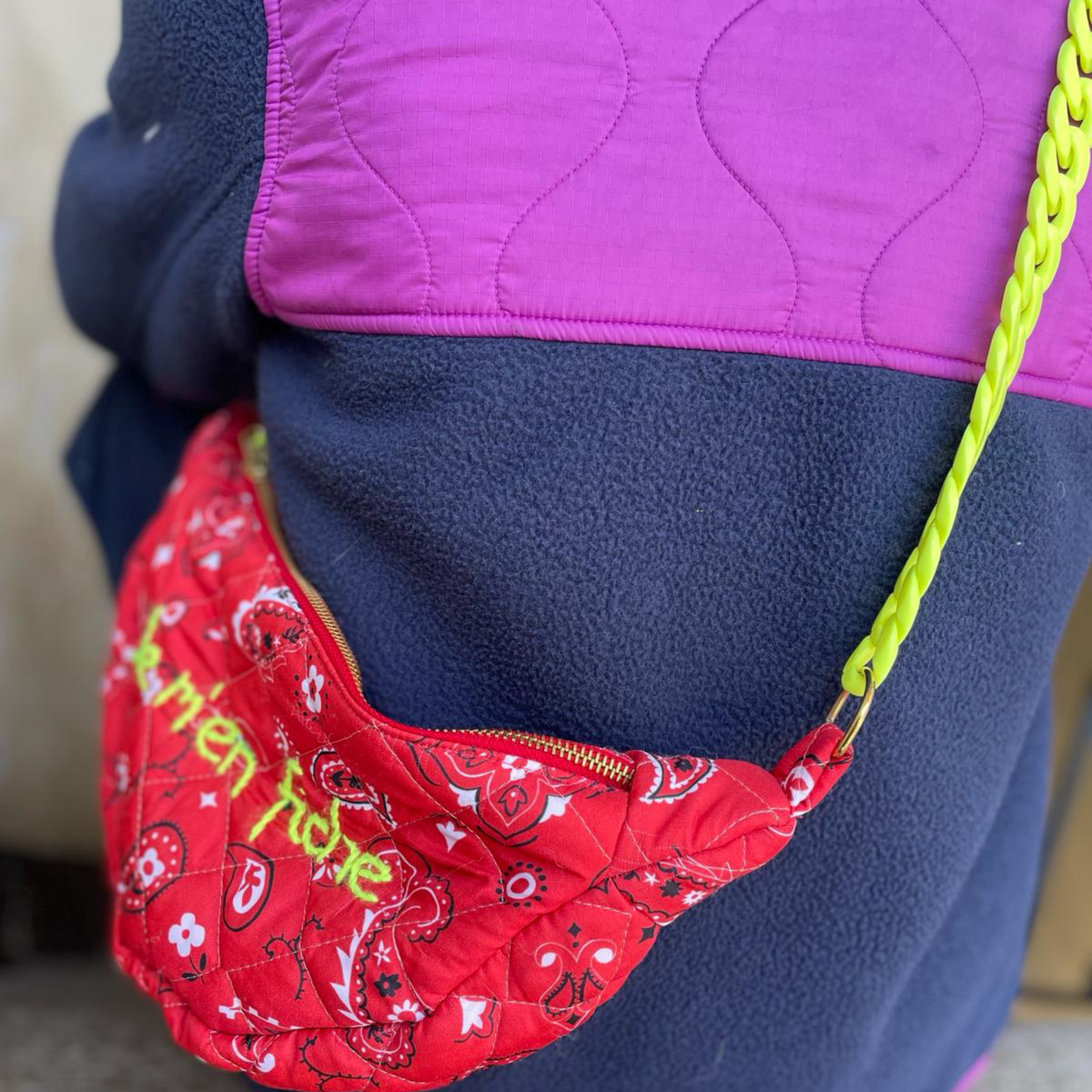 Borsa Mezzaluna "Je m'en fiche" Bandana Rosso