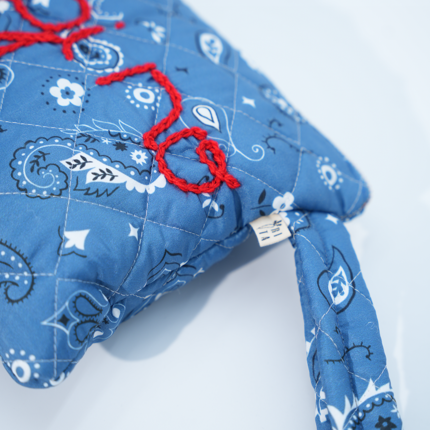 Pochette Matelassè "Oggi no" Bandana Blu Jeans