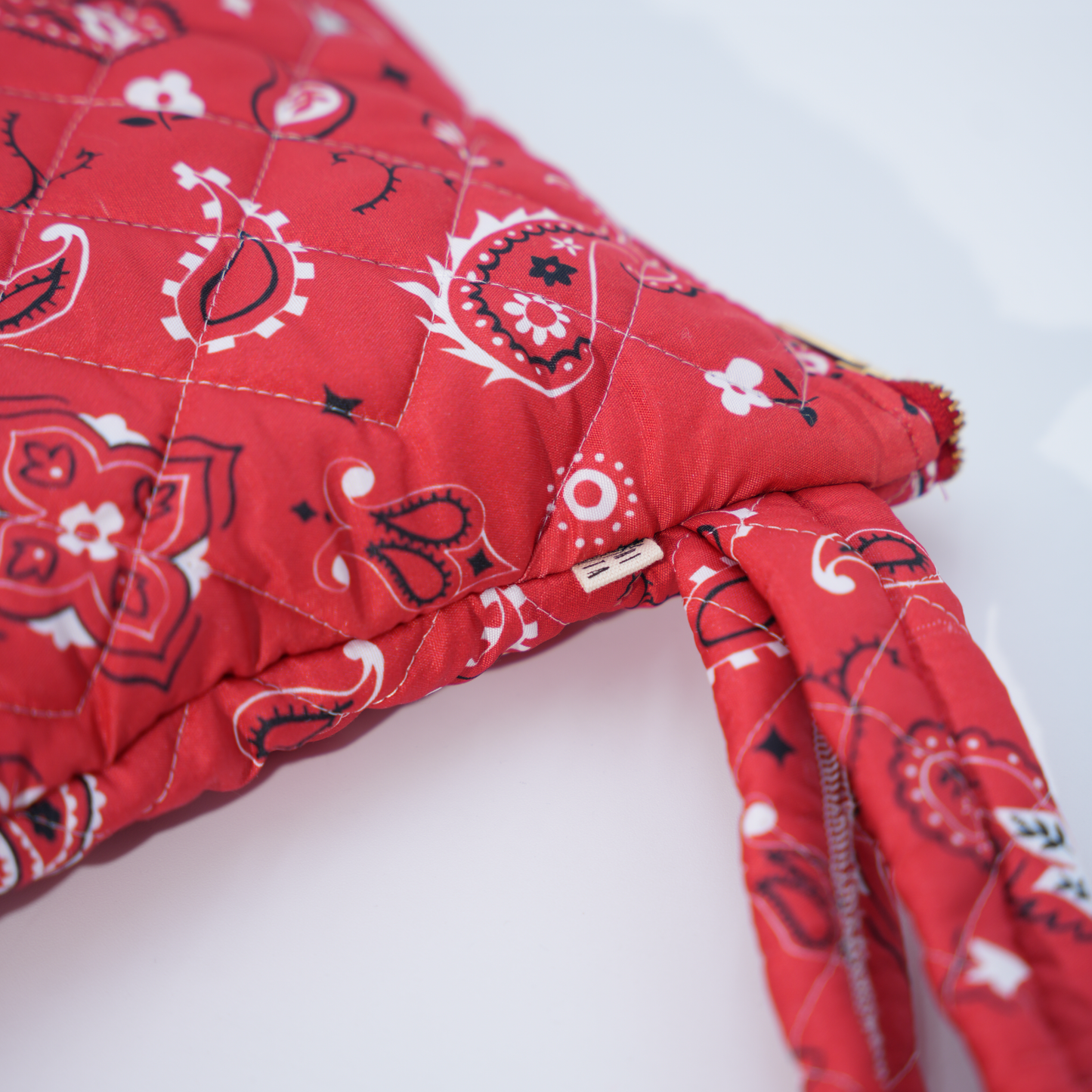 Pochette Matelassé "Oggi no" Bandana Rossa
