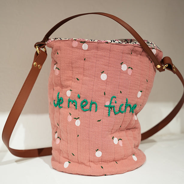 Rita_Ricami_Borsa_Secchiello_Je_m_en_fiche_Matelasse_Pattern_RosaMele_RicamoVerde1