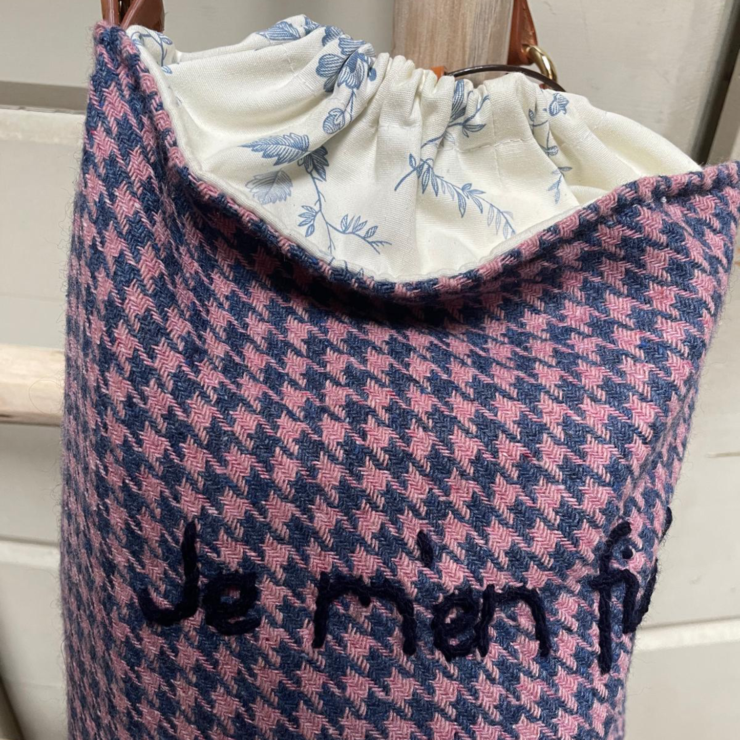 Borsa Secchiello in Lana Pied de Poule Rosa/Azzurro "Je m'en fiche"