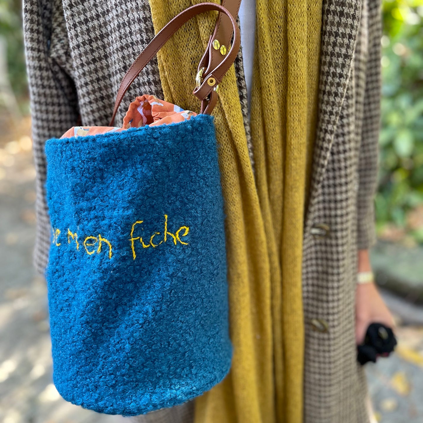 Rita_Ricami_Borsa_Secchiello_Oggi_No_Boucle_Plain_Blu_RicamoGiallo7
