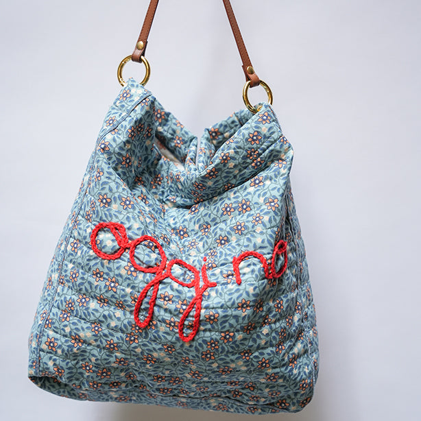 Rita_Ricami_Borsa_Tracolla_Oggi_No_Matelasse_Pattern_AzzurroFiori_Ricamo_Rosso1