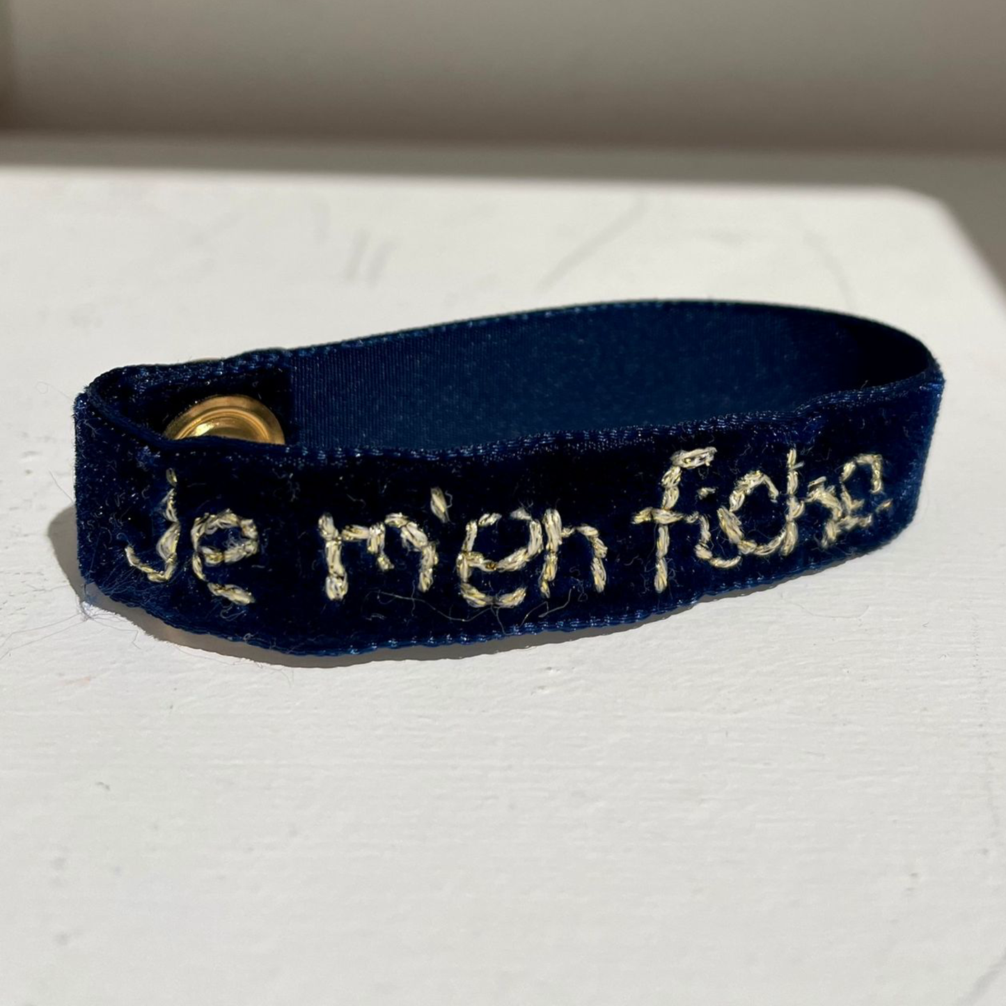 Braccialetto In Velluto "Je m'en fiche"