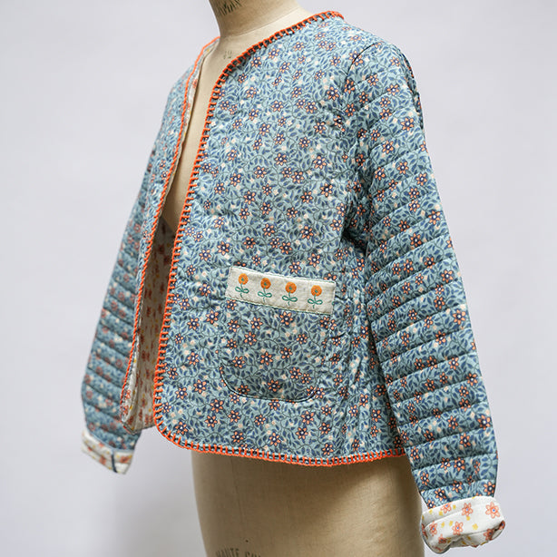 Rita_Ricami_Giacca_Matelasse_Pattern_AzzurroFiori_PannaFiori1