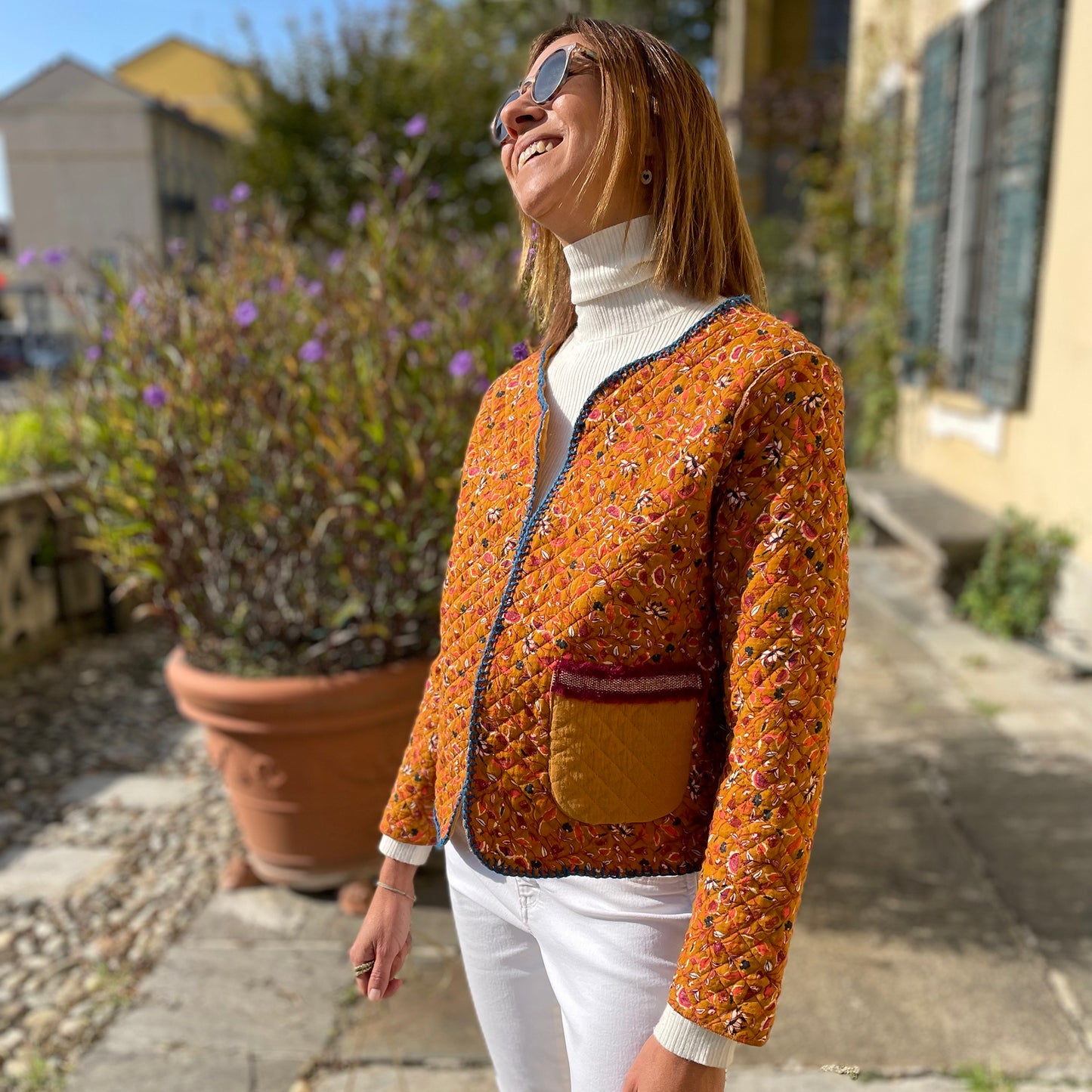 Rita_Ricami_T-shirt_Righe_Je_m_en_fiche_RosaeBianco_ricamoArancione13