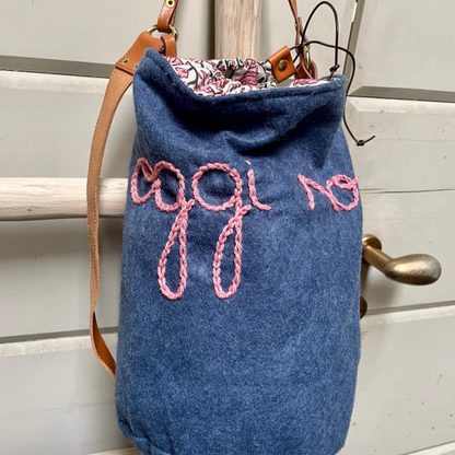 Borsa Secchiello in Lana Blu "Oggi No"