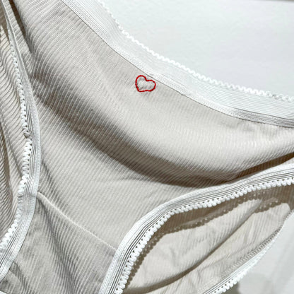 Rita_Ricami_Slip_Pizzo_Grigio_Chiaro_Cuore_01